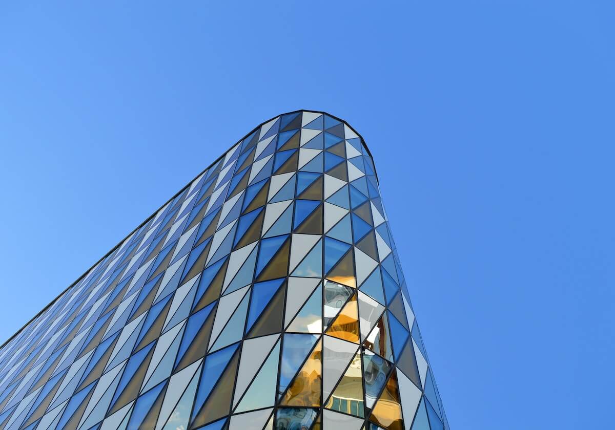 凌晨激战!26岁姆巴佩2射1传创69年历史神迹,助皇马3-0复仇