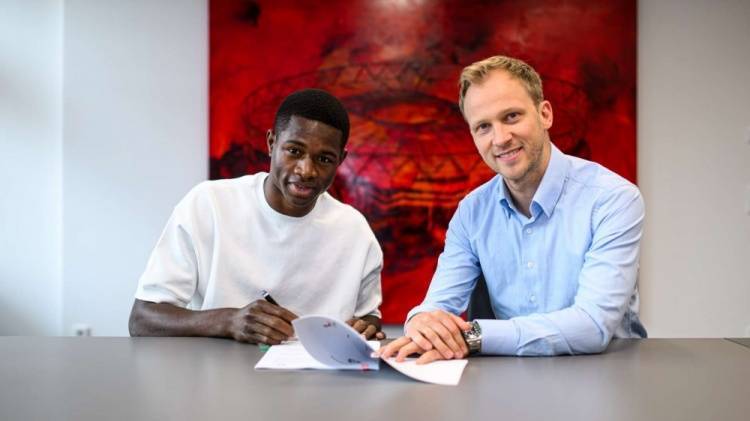 官方:勒沃库森签下18岁西乙前锋科法内,合约至2029年