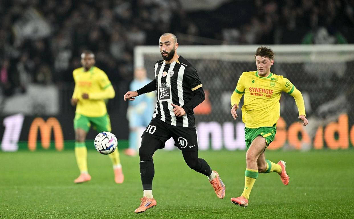 法甲第16轮战罢,榜首突变令人惊讶